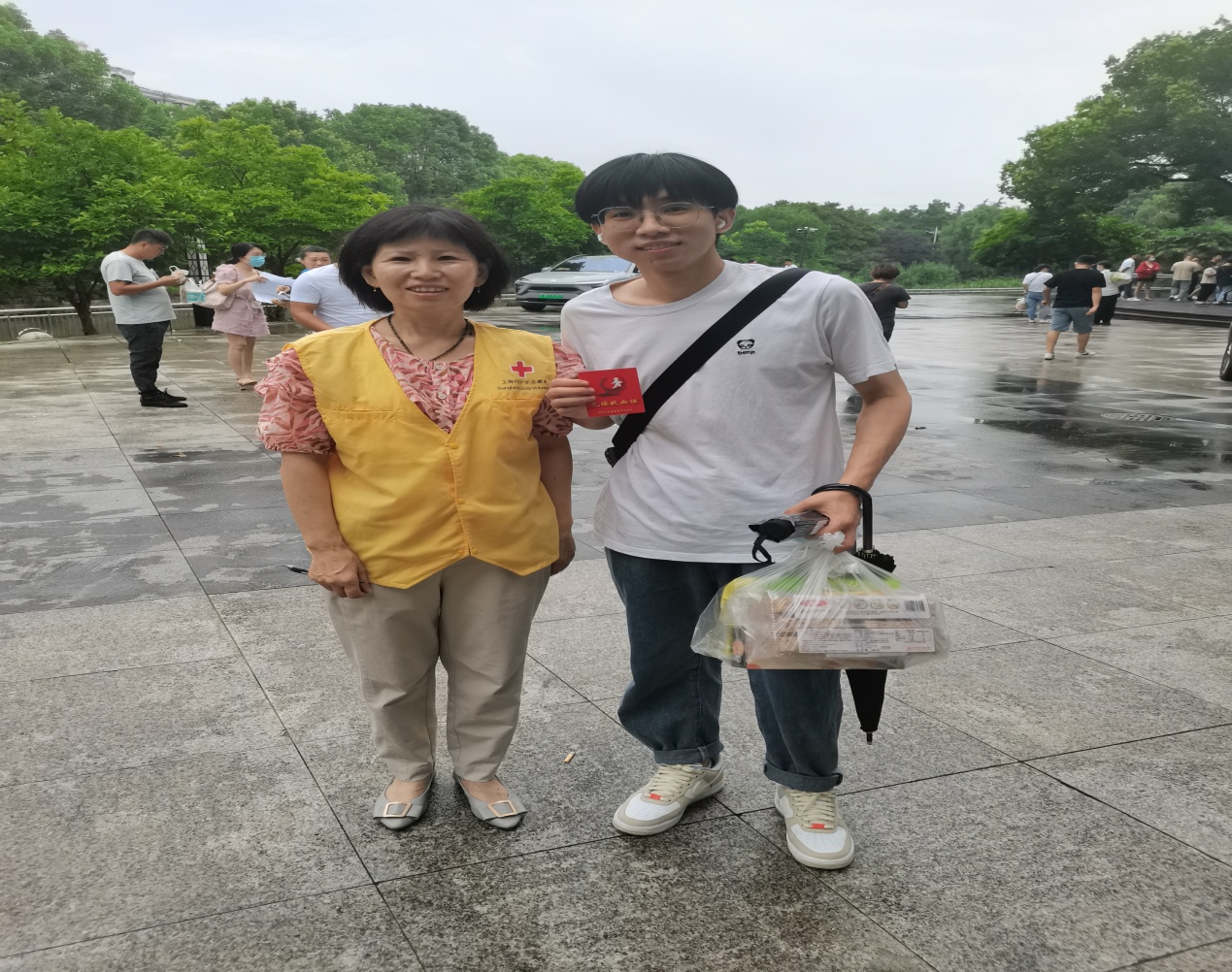 C:\Users\ADMINI~1\AppData\Local\Temp\WeChat Files\cf7e958348981536297295186a703df.jpg